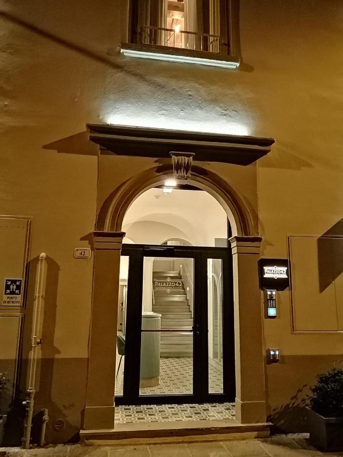 Palazzo 42 - Boutique Hotel & Suites Pistoia Exteriör bild